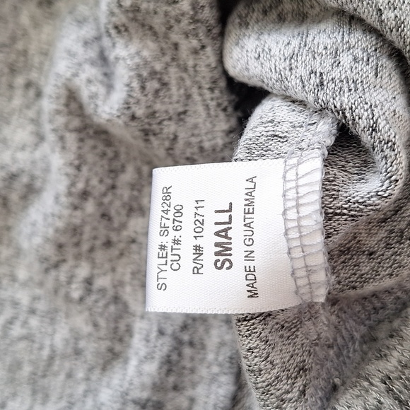 Gibson x Living in Yellow Mary Fleece Off the Shoulder Top - Picture 8 of 12